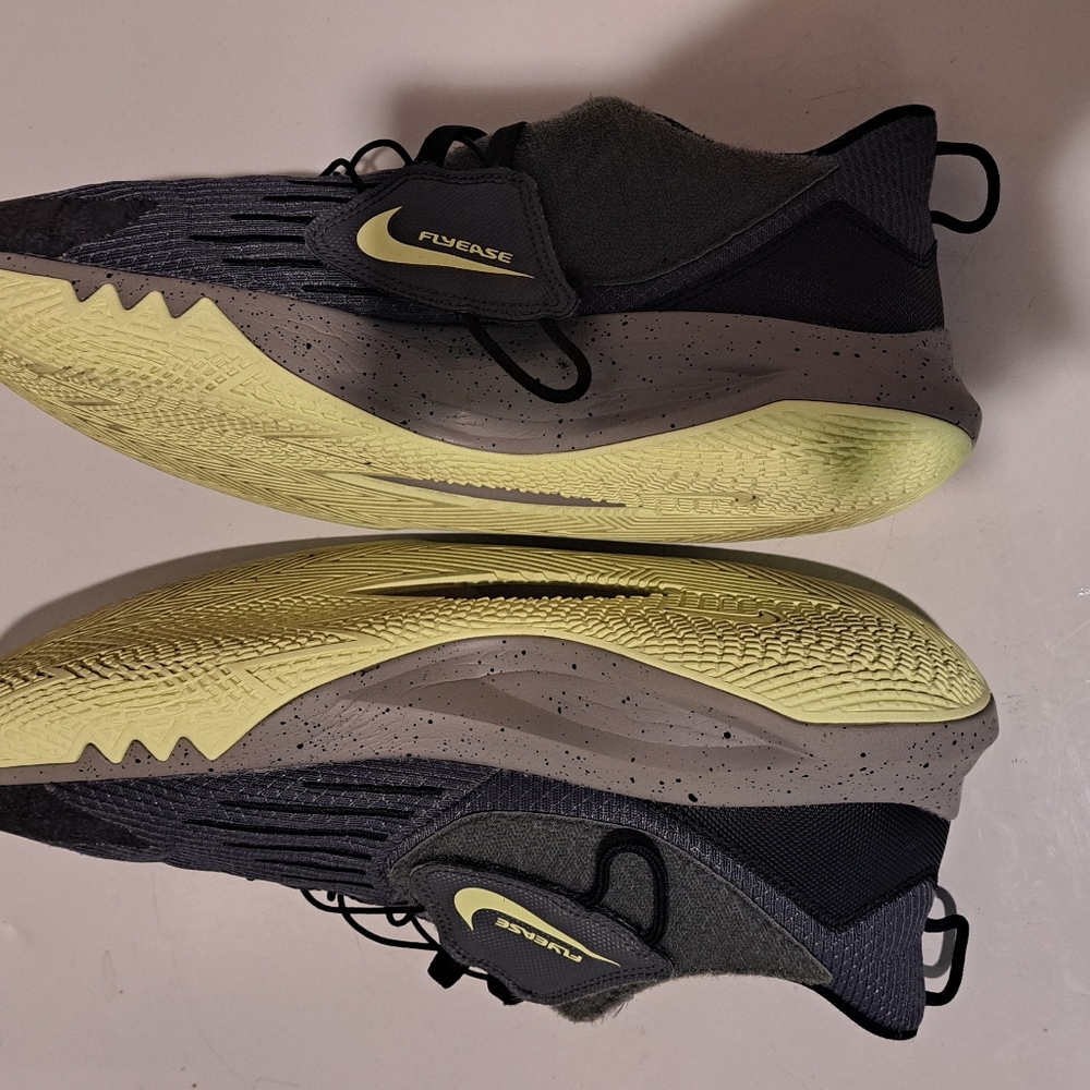 Pre owned Nike Men’s Precision V Iron Gray Volt Size 13 basketball shoes - Picture 3 of 4